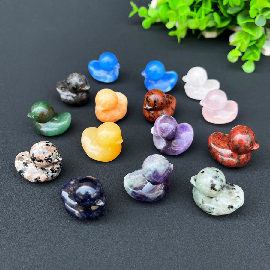 Wholesale Various Jasper Carved Crystal Stone Whale Dog Cat Bear Bunny Frog Mini Crystal Animal Carving