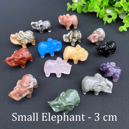 Wholesale Various Jasper Carved Crystal Stone Whale Dog Cat Bear Bunny Frog Mini Crystal Animal Carving