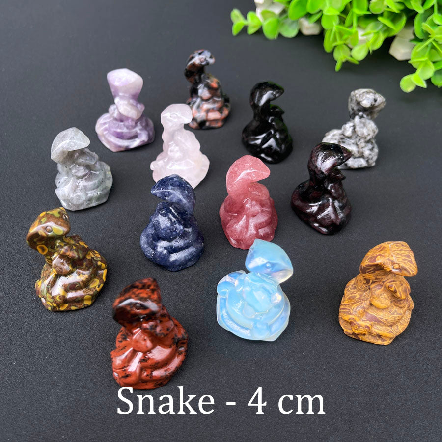 Wholesale Various Jasper Carved Crystal Stone Whale Dog Cat Bear Bunny Frog Mini Crystal Animal Carving